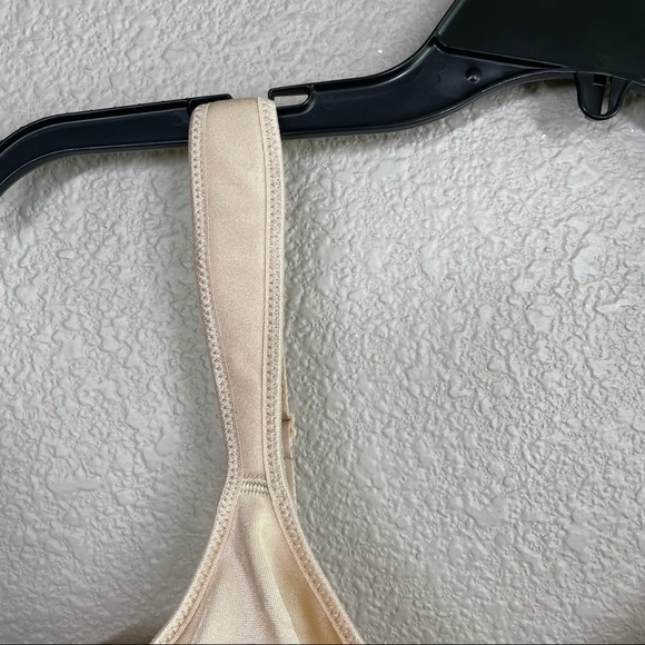 Bali Lift Live It Up Underwire Bra Smoothing Stitch Free Silky Size 38C Tan - Picture 2 of 7